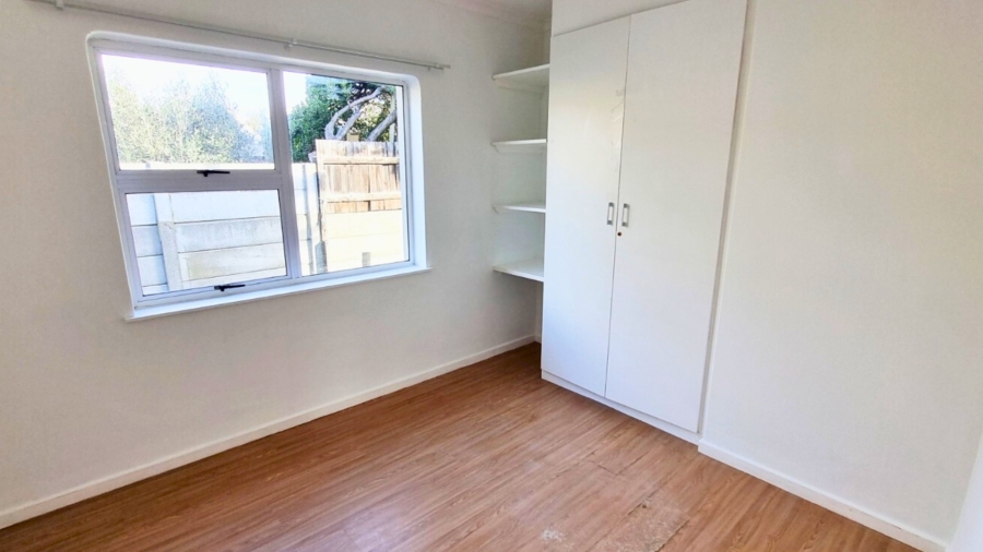 To Let 3 Bedroom Property for Rent in Table View Western Cape